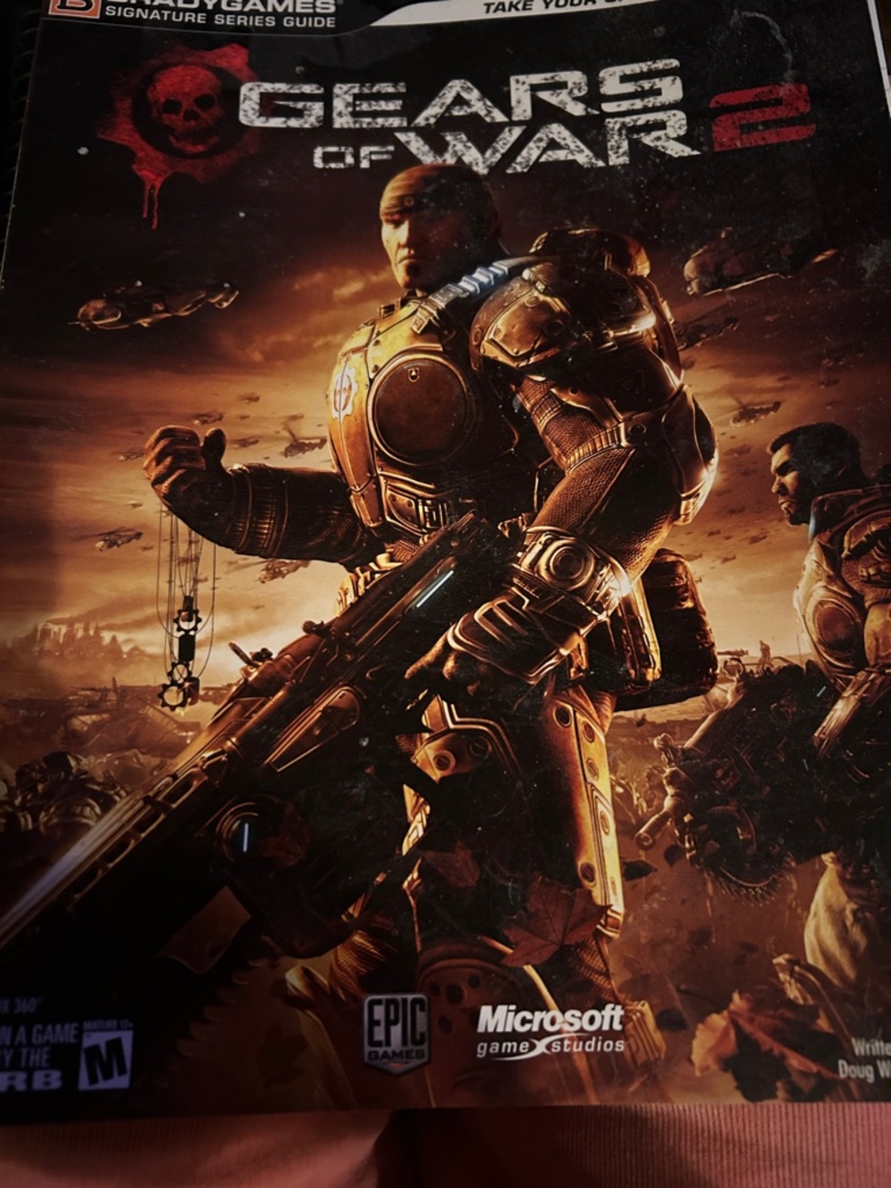 Microsoft Gears of War 2 Game Guide — Brown and Gold Artwork. Like new condition